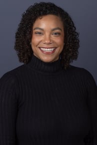 Ashley Carvalho Headshot