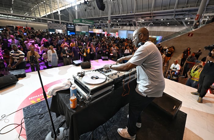 The Hub_Block Party_JazzyJeff